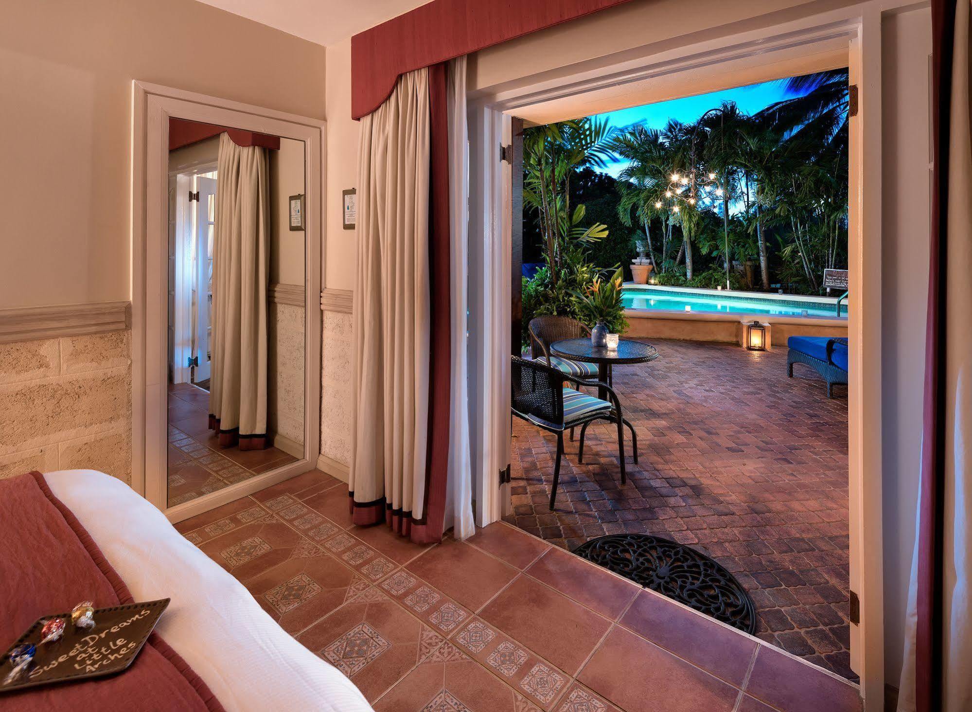 Little Arches Boutique Hotel - Adults Only Oistins Екстер'єр фото