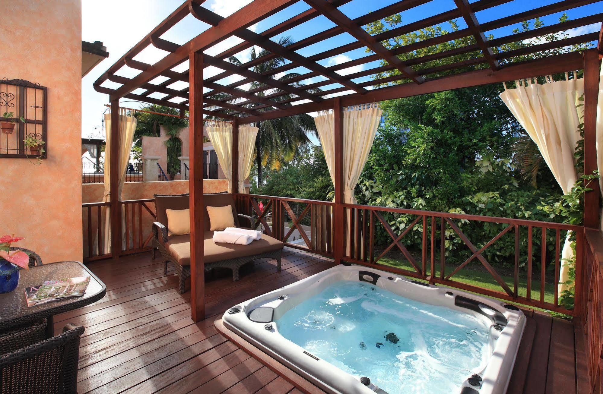 Little Arches Boutique Hotel - Adults Only Oistins Екстер'єр фото